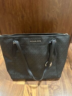 Michael Kors Black Logo-Print Double-Zip Tote